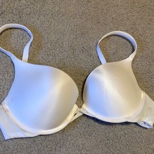 Victoria’s Secret White Bra 34D Padded